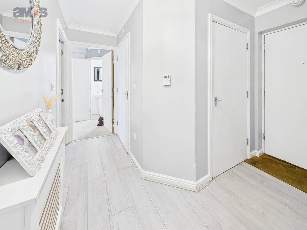 Property photo 3 of 13 4803275