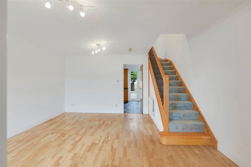 Property photo 3 of 21 Picture No. 17