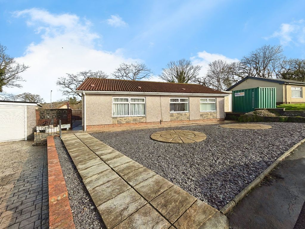 Property photo 2 of 21