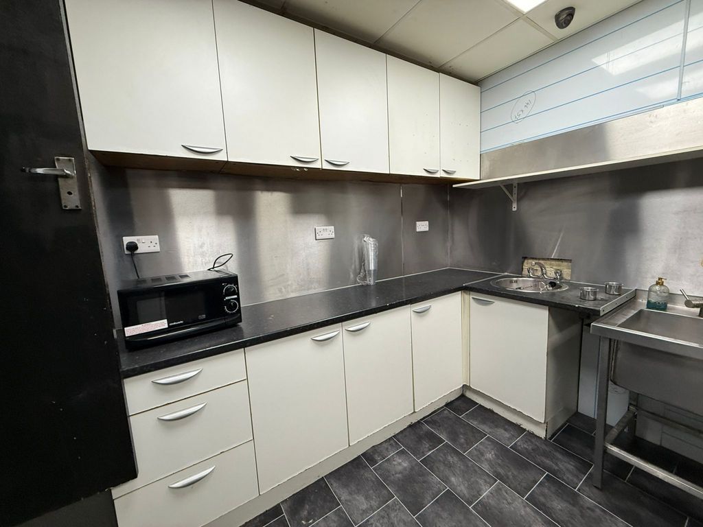 Property photo 2 of 5 Gallery