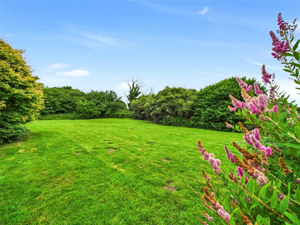 Property photo 3 of 27 Picture No. 39