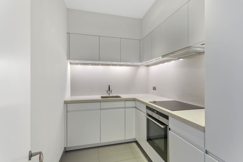 Property photo 3 of 5 Kitchen