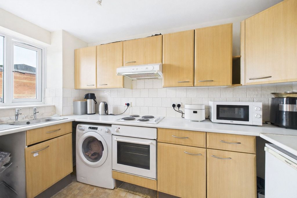 Property photo 3 of 5 Picture No. 06