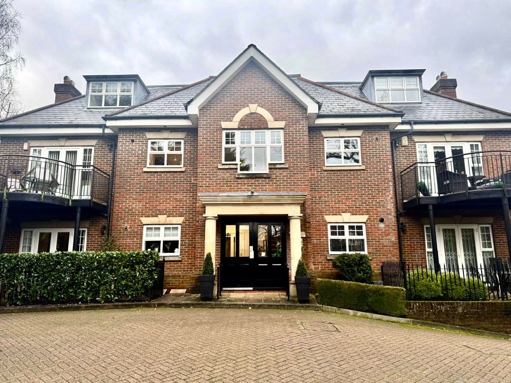 Property photo 1 of 24