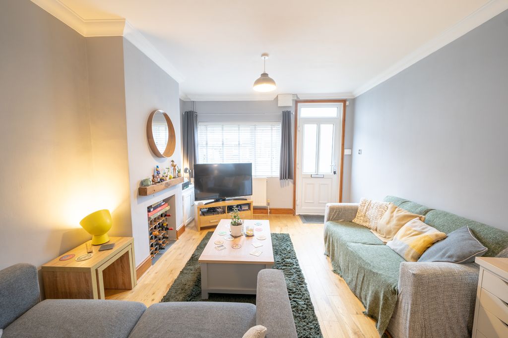 Property photo 2 of 16 Dsc05072-Hdr