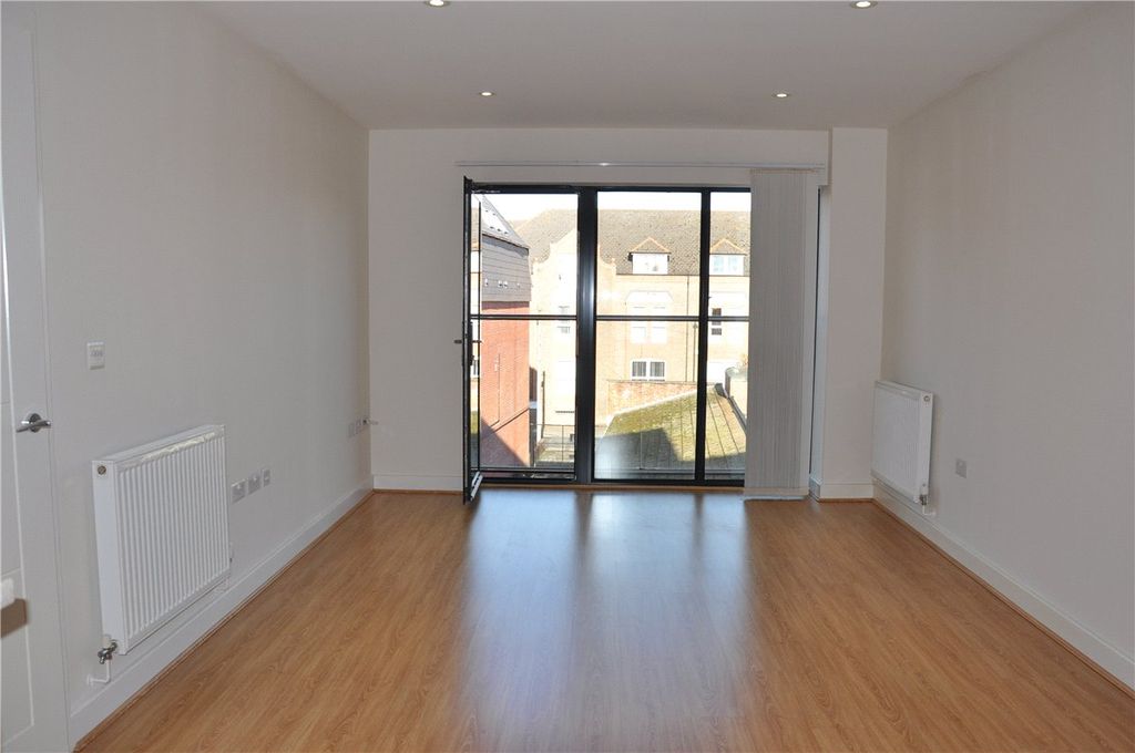Property photo 3 of 6 Picture No. 22