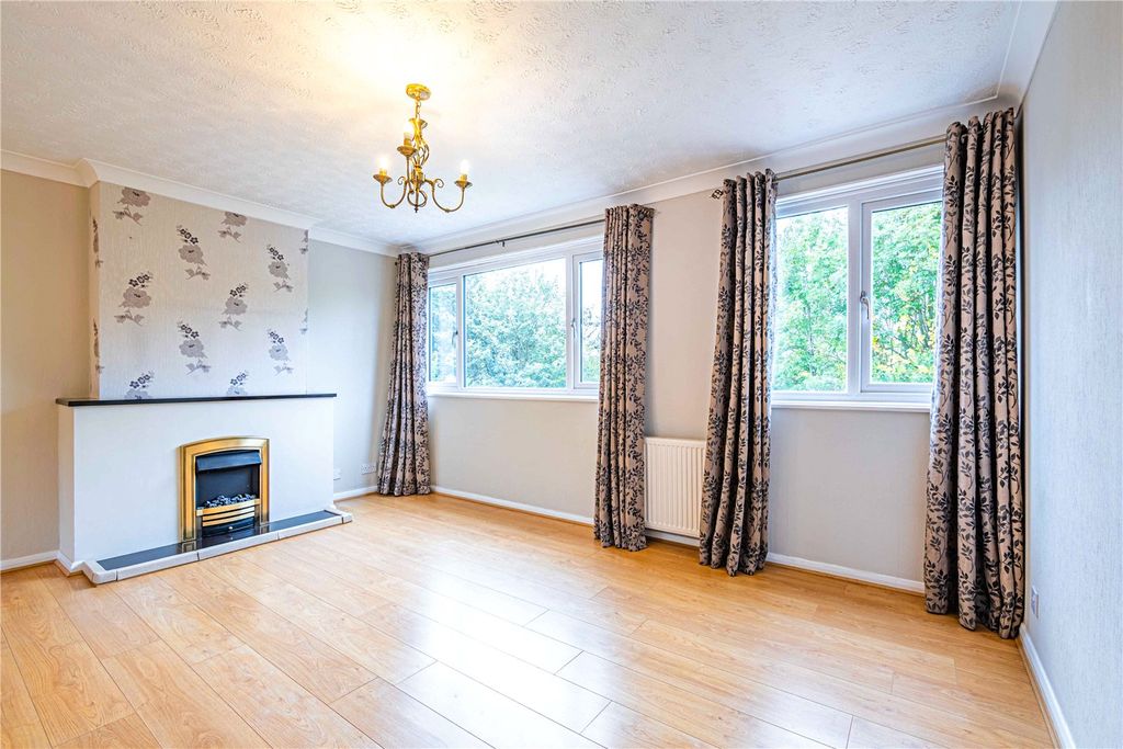 Property photo 2 of 27 Picture No. 57