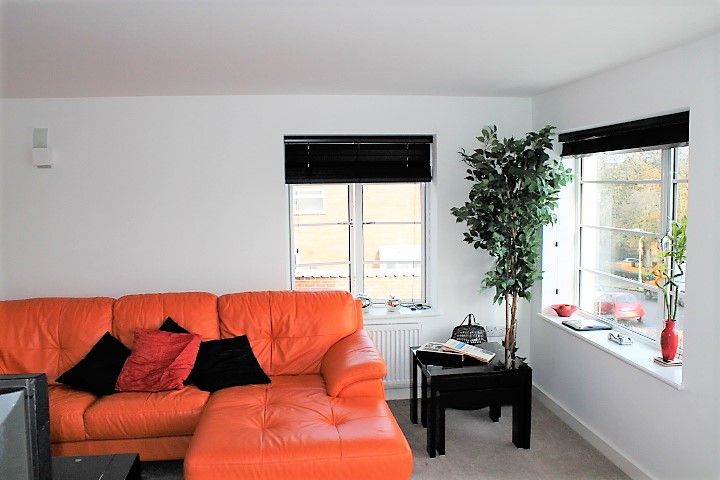 Property photo 2 of 9
