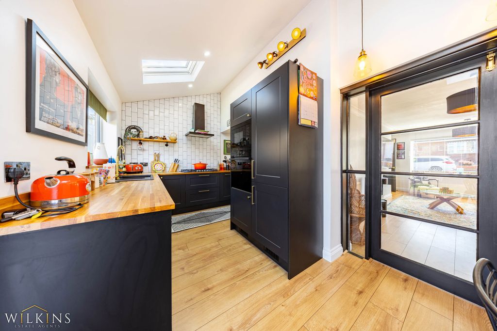 Property photo 2 of 29 Photograph