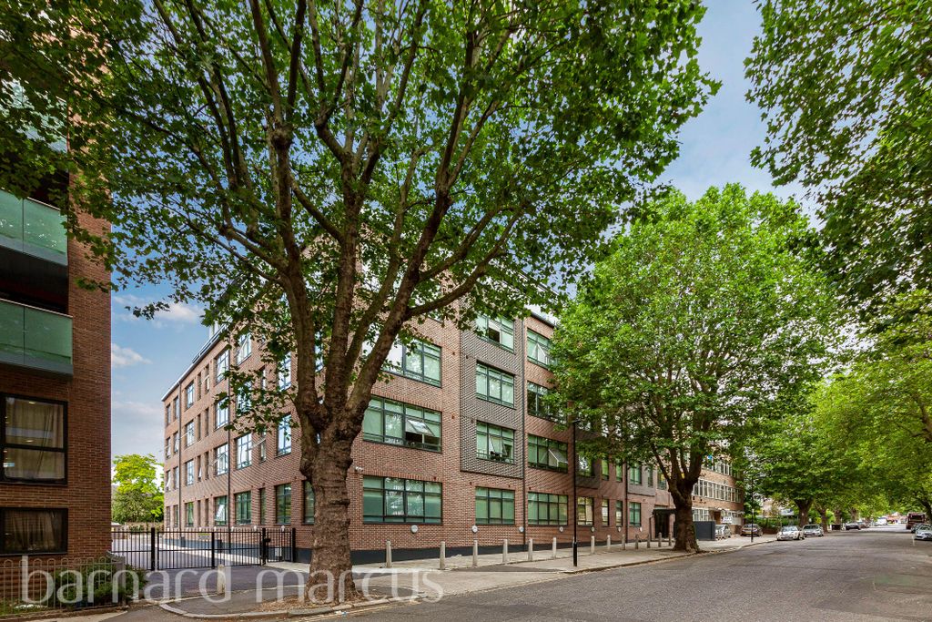 Property photo 2 of 8 Exterior