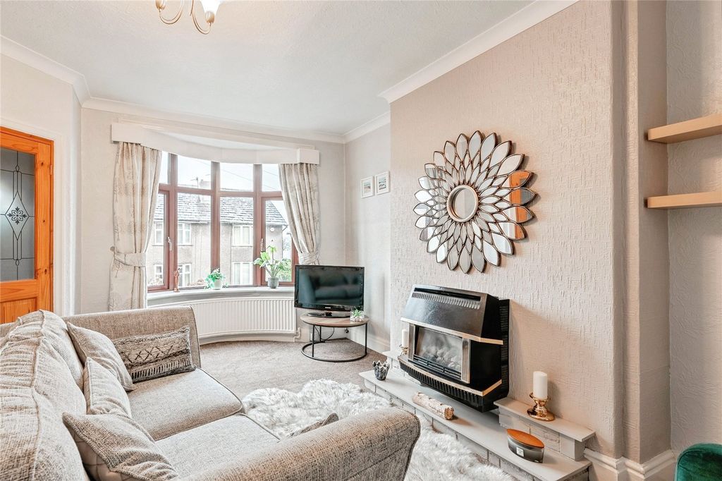 Property photo 2 of 18 Picture No. 10