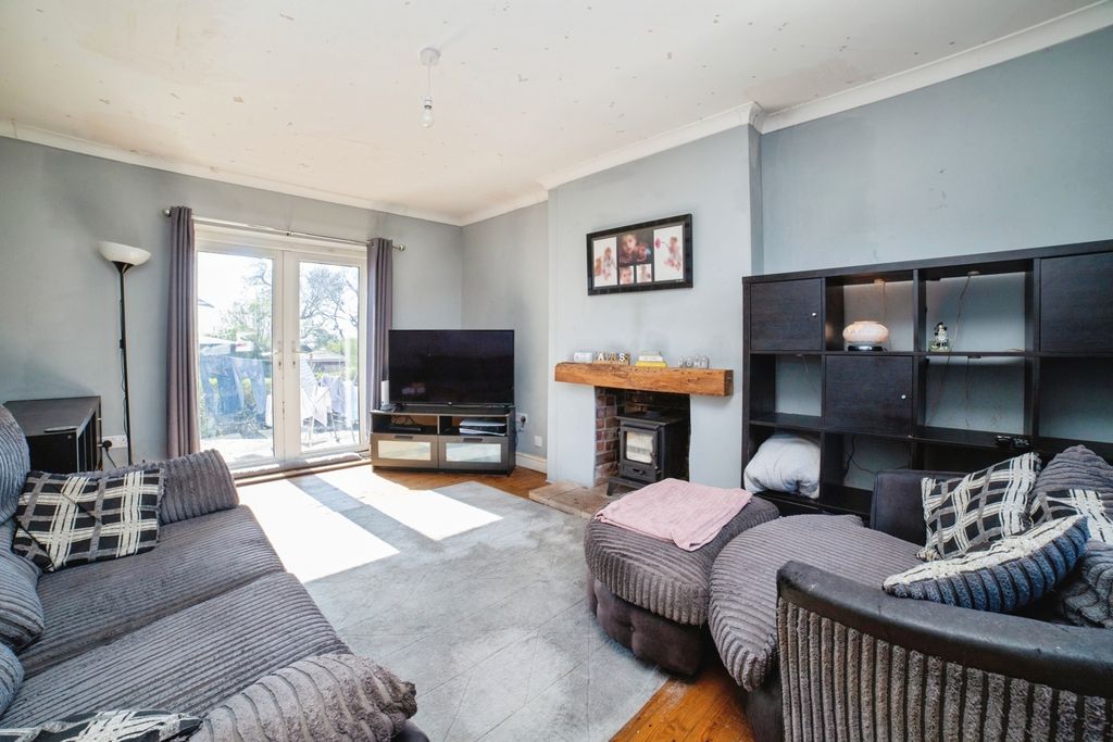 Property photo 2 of 15 Pbox-Img.Jpg