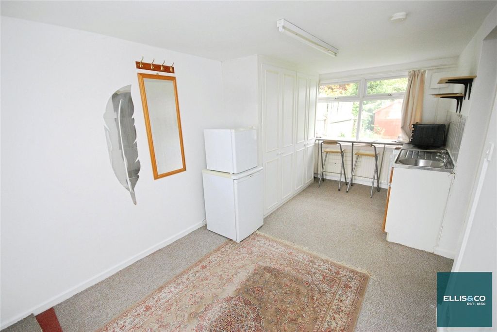 Property photo 1 of 7 Picture No. 10