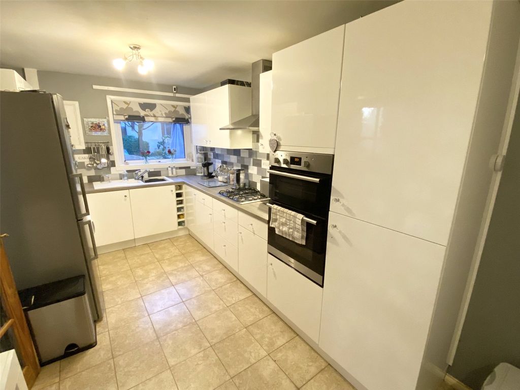 Property photo 2 of 25 Picture No. 08