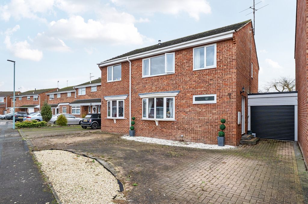 Property photo 1 of 19 1383454-1-6936E68...