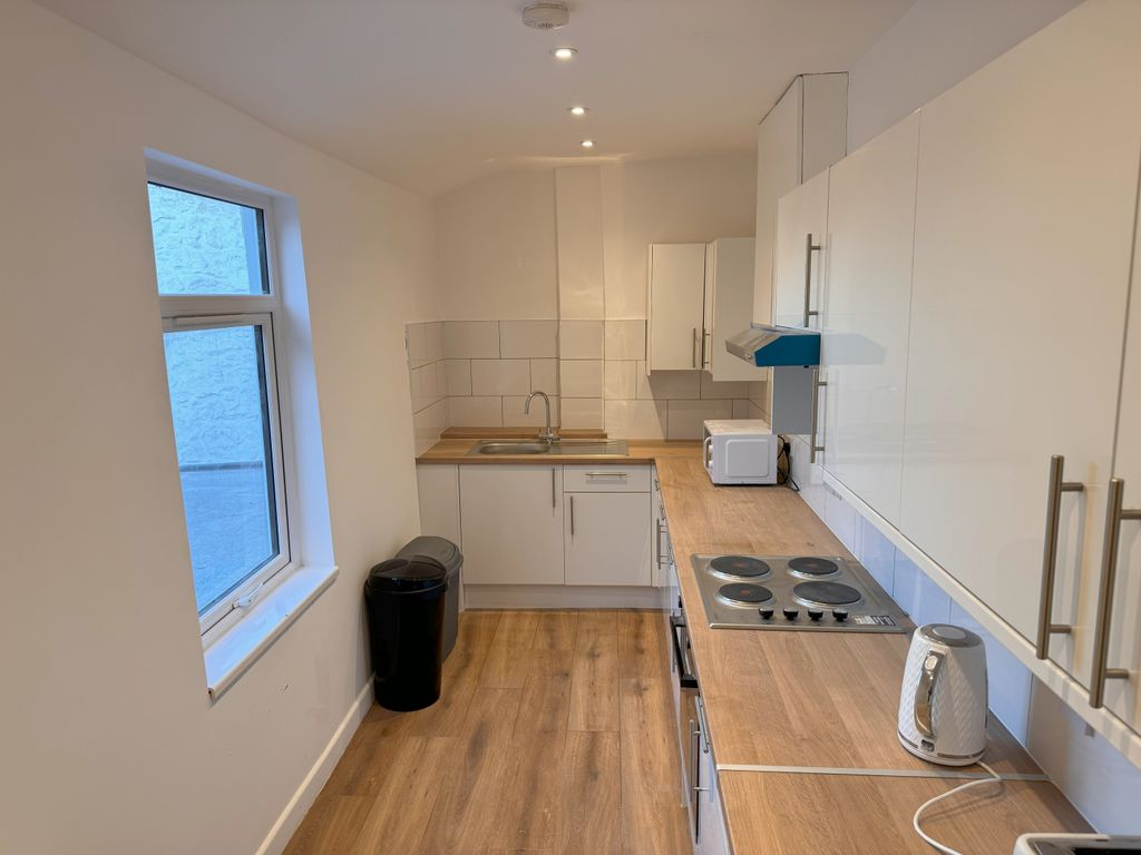 Property photo 1 of 31