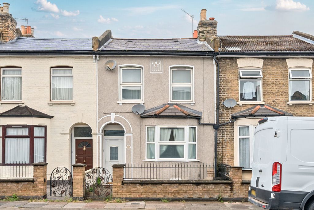 Property photo 1 of 23 1465849-2-6A1Eb67...