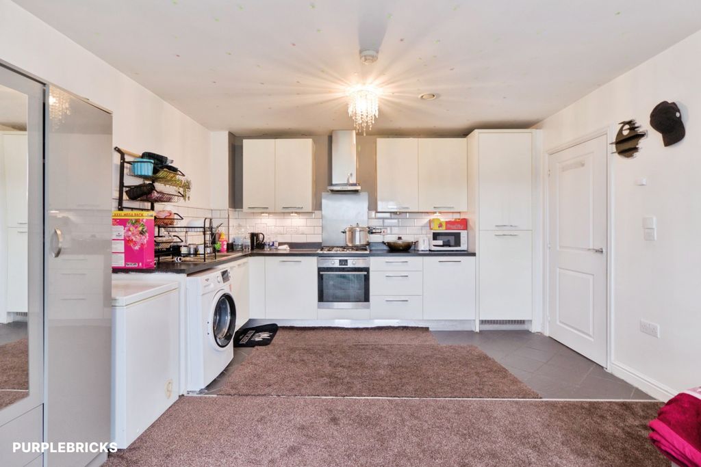 Property photo 1 of 25