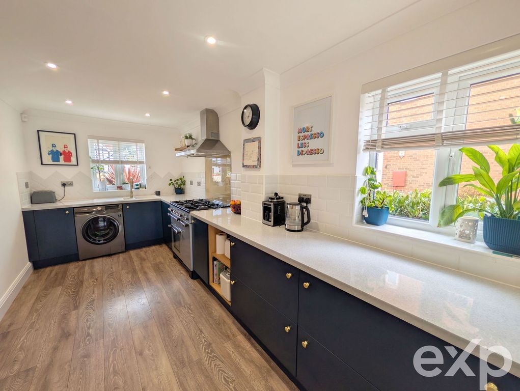 Property photo 2 of 24