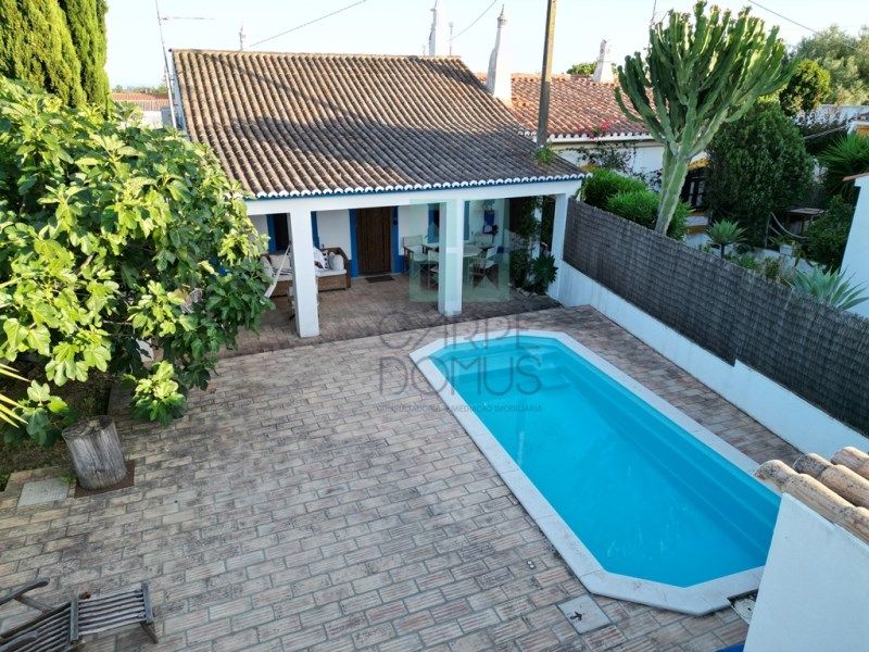 Property photo 1 of 42