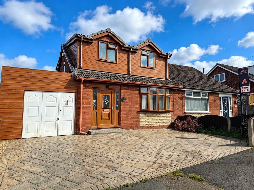 Property photo 1 of 31