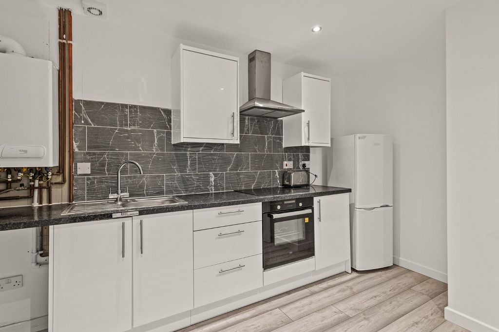 Additional image 6 of 2 bed flat to rentWoodburn Drive, Alloa FK10