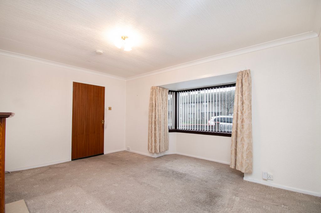 Property photo 3 of 39