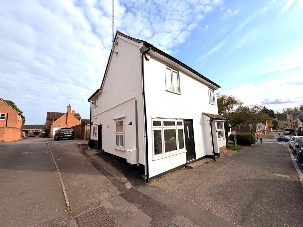 Property photo 1 of 5 1 Bed Ground Floor Flat To Rent Church Street, Braintree CM7