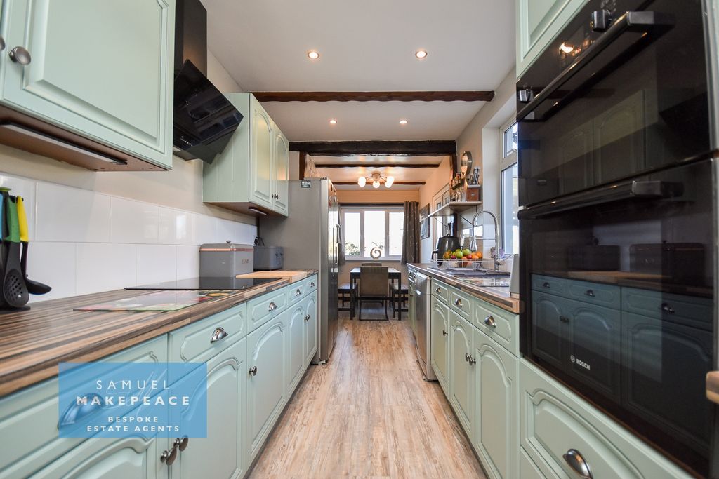 Property photo 2 of 33 Gallery