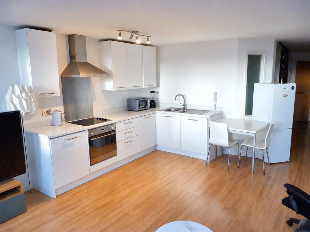 Property photo 2 of 10 1 (1).Png