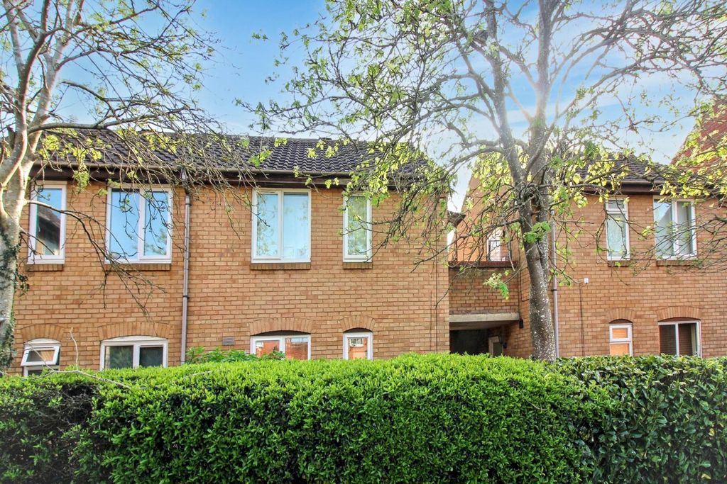 Property photo 1 of 5