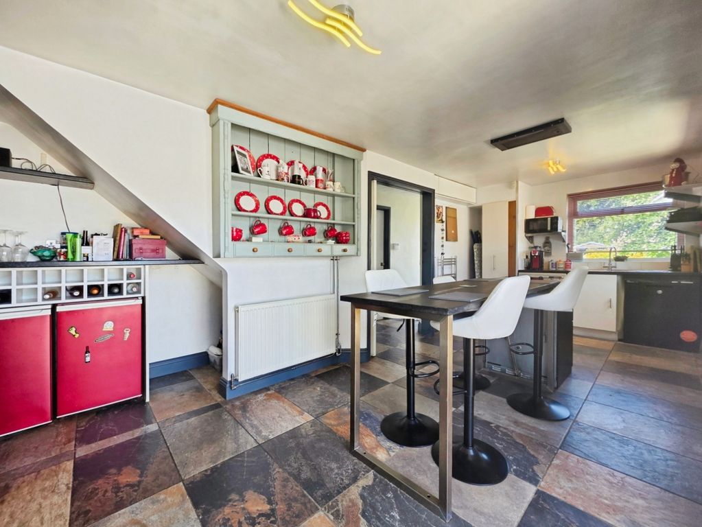Property photo 2 of 13 Pbox-Img.Jpg
