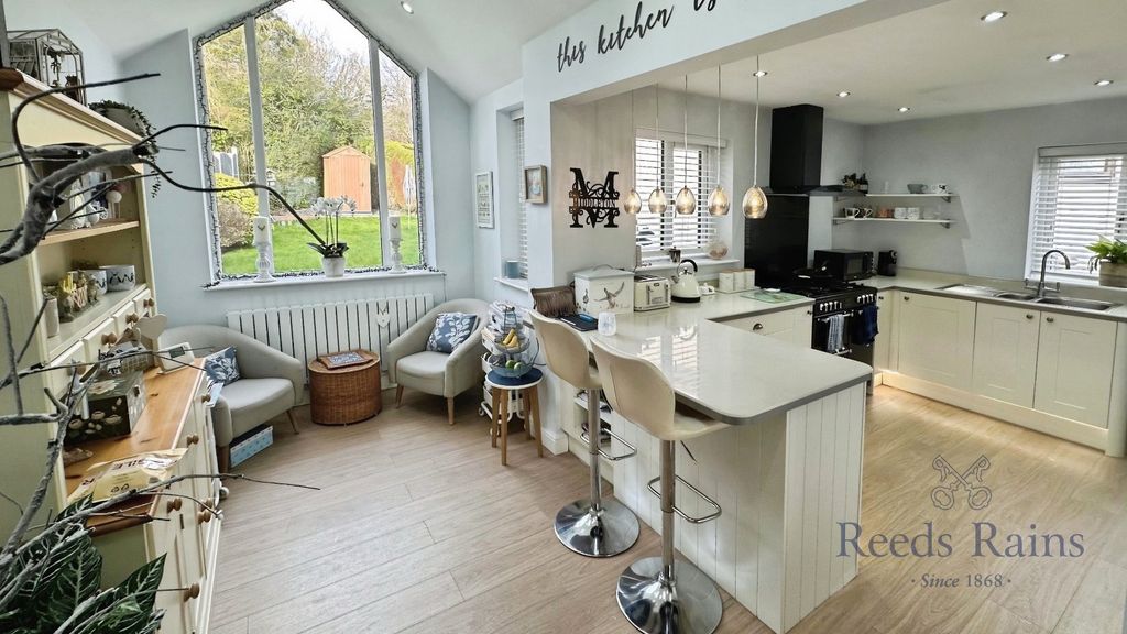 Property photo 3 of 17 Family Room