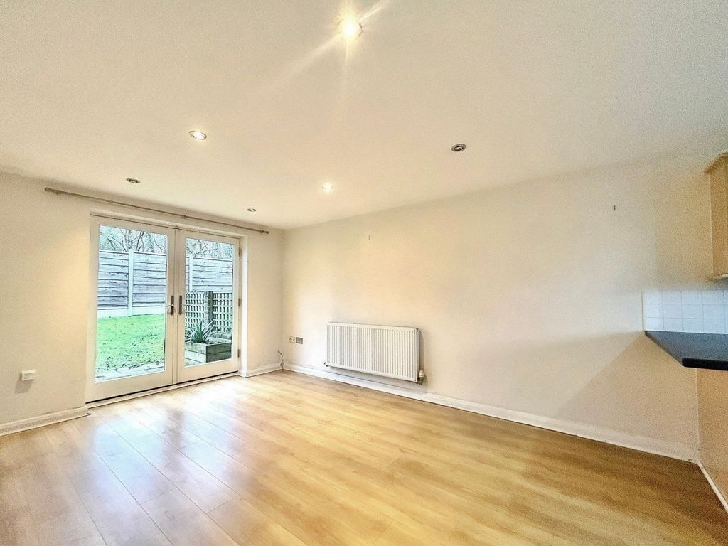 Property photo 3 of 10 Picture 3