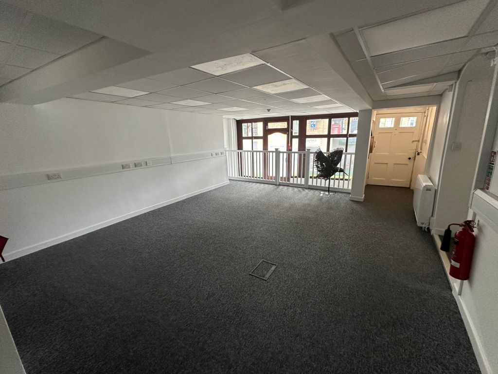 Property photo 2 of 8 Photo 1