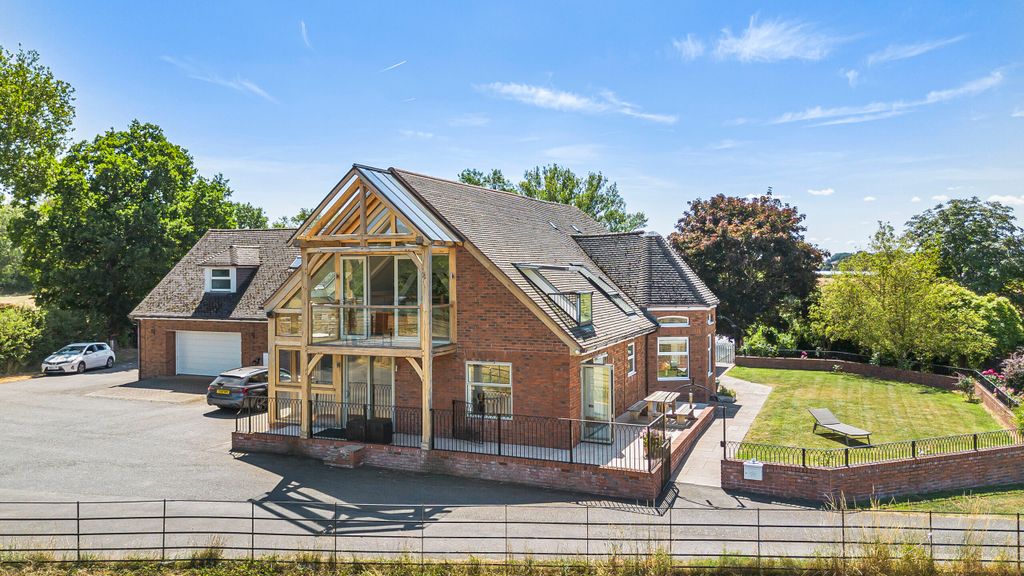 Property photo 2 of 55 100_57843