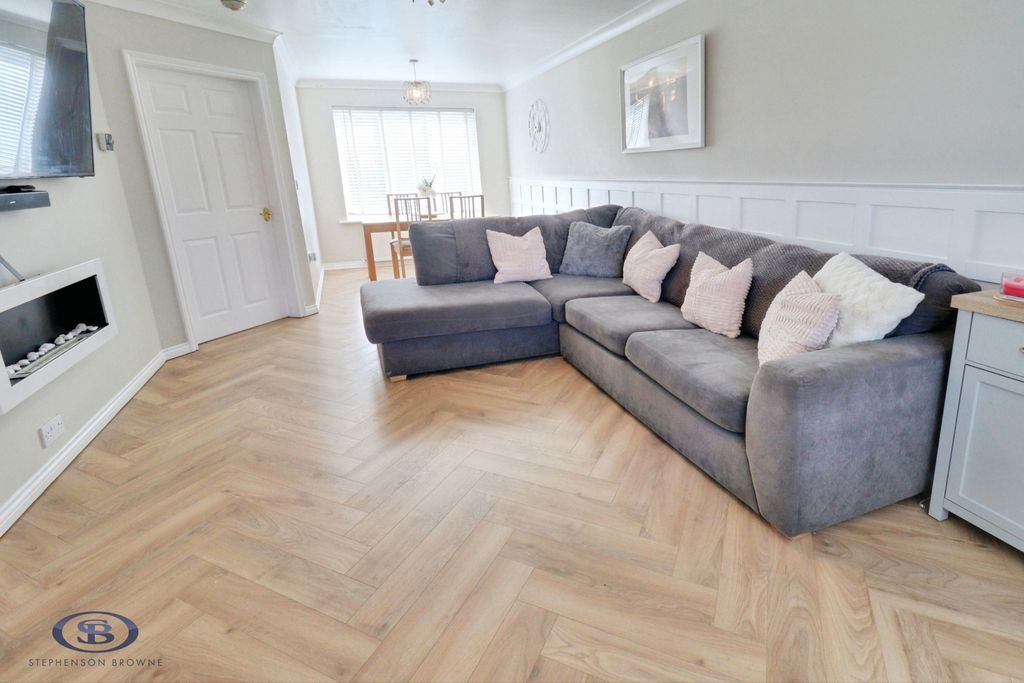 Property photo 2 of 31 Pbox-Img.Jpg