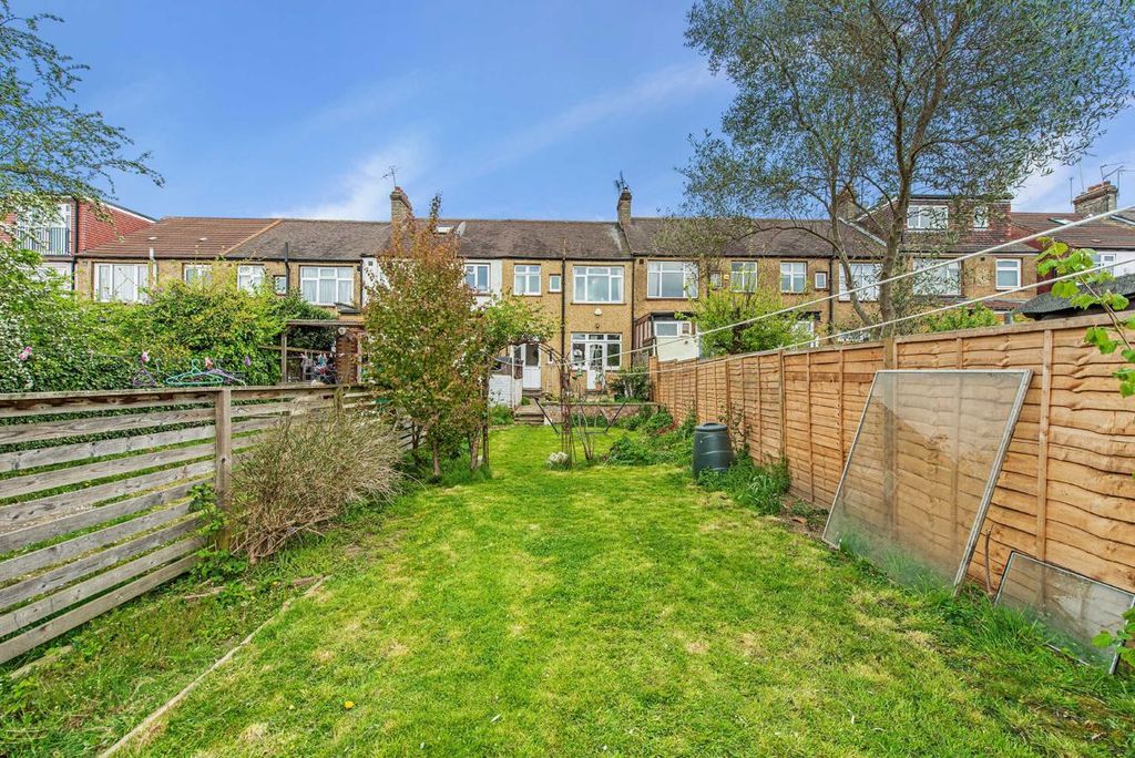 Property photo 2 of 9