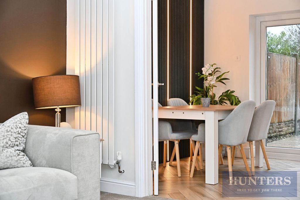 Property photo 2 of 23 Dining Room