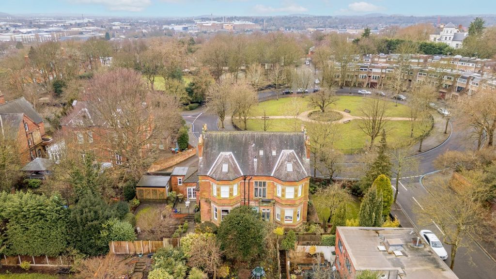 Additional image 24 of 3 bed flat for saleLincoln Circus, The Park NG7