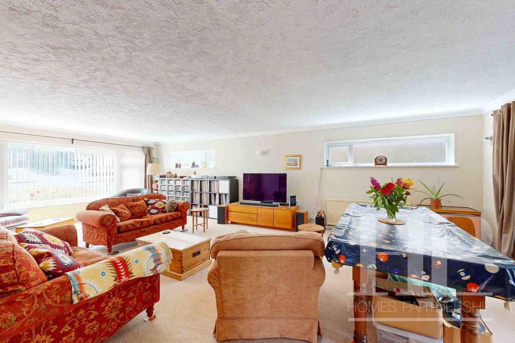 Property photo 2 of 36