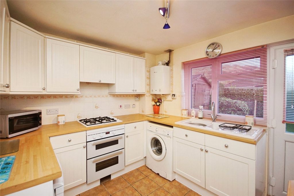 Property photo 3 of 16 Picture No. 23