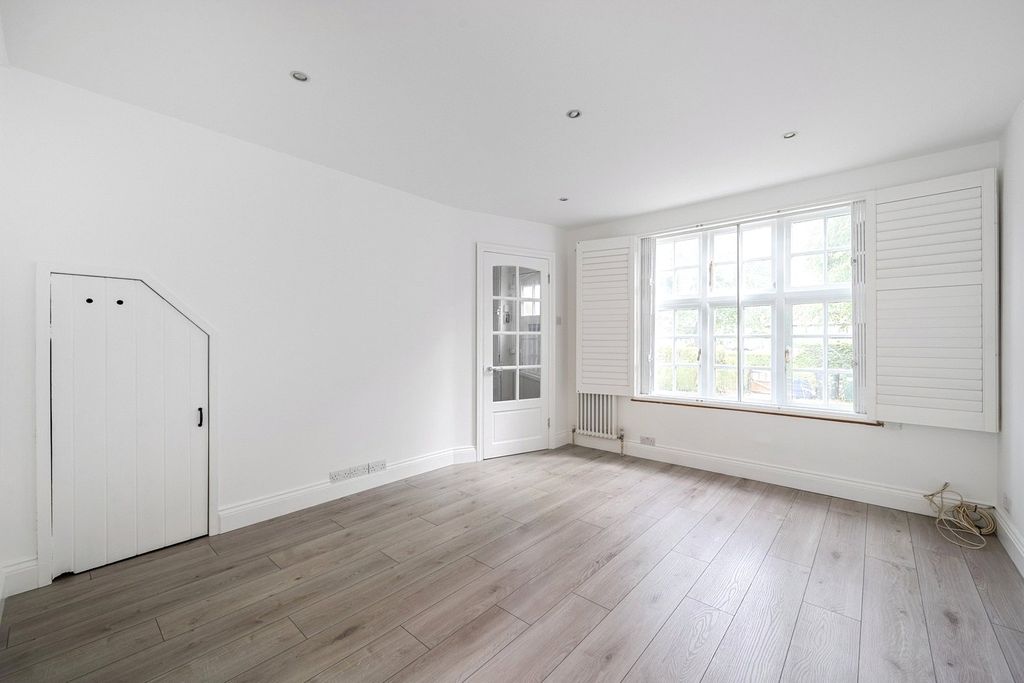 Property photo 2 of 9 Picture No. 06