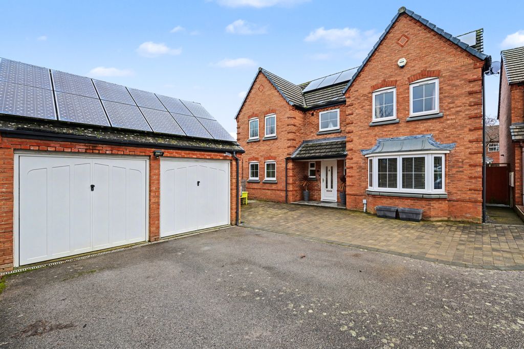 Property photo 1 of 27