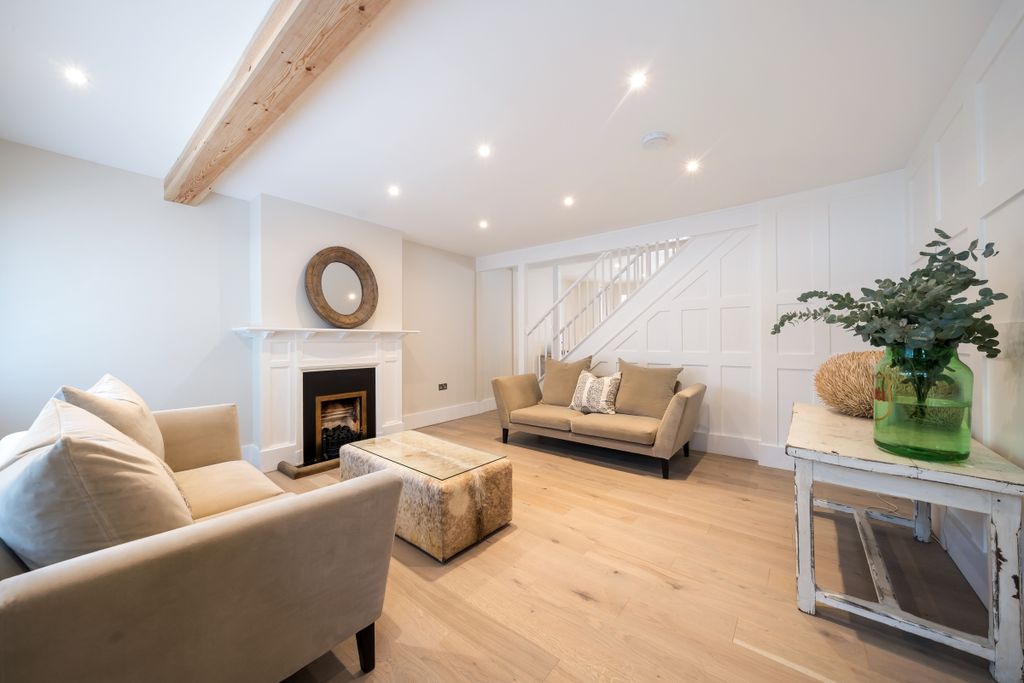 Property photo 2 of 15 951944 (15)