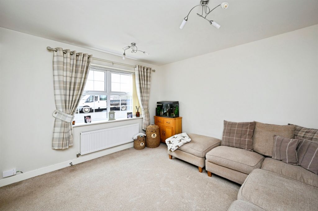 Property photo 2 of 20
