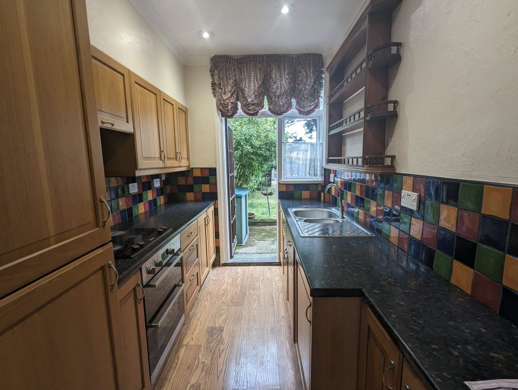 Property photo 2 of 11