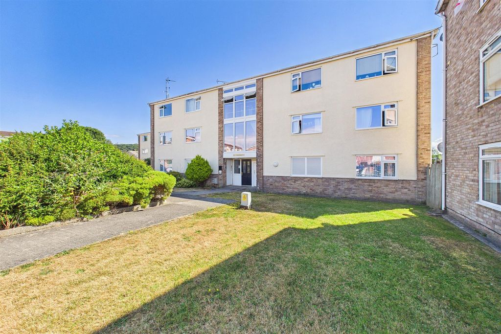 Property photo 1 of 11