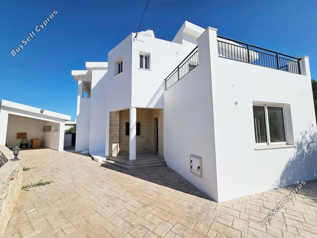 Property photo 3 of 54