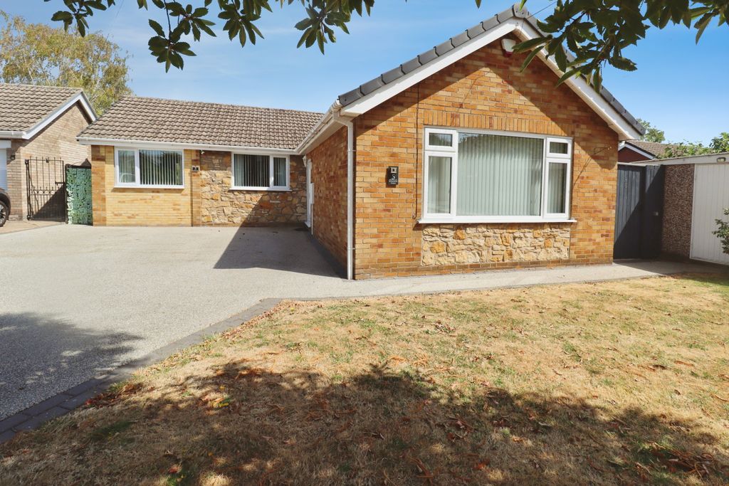 Property photo 1 of 24